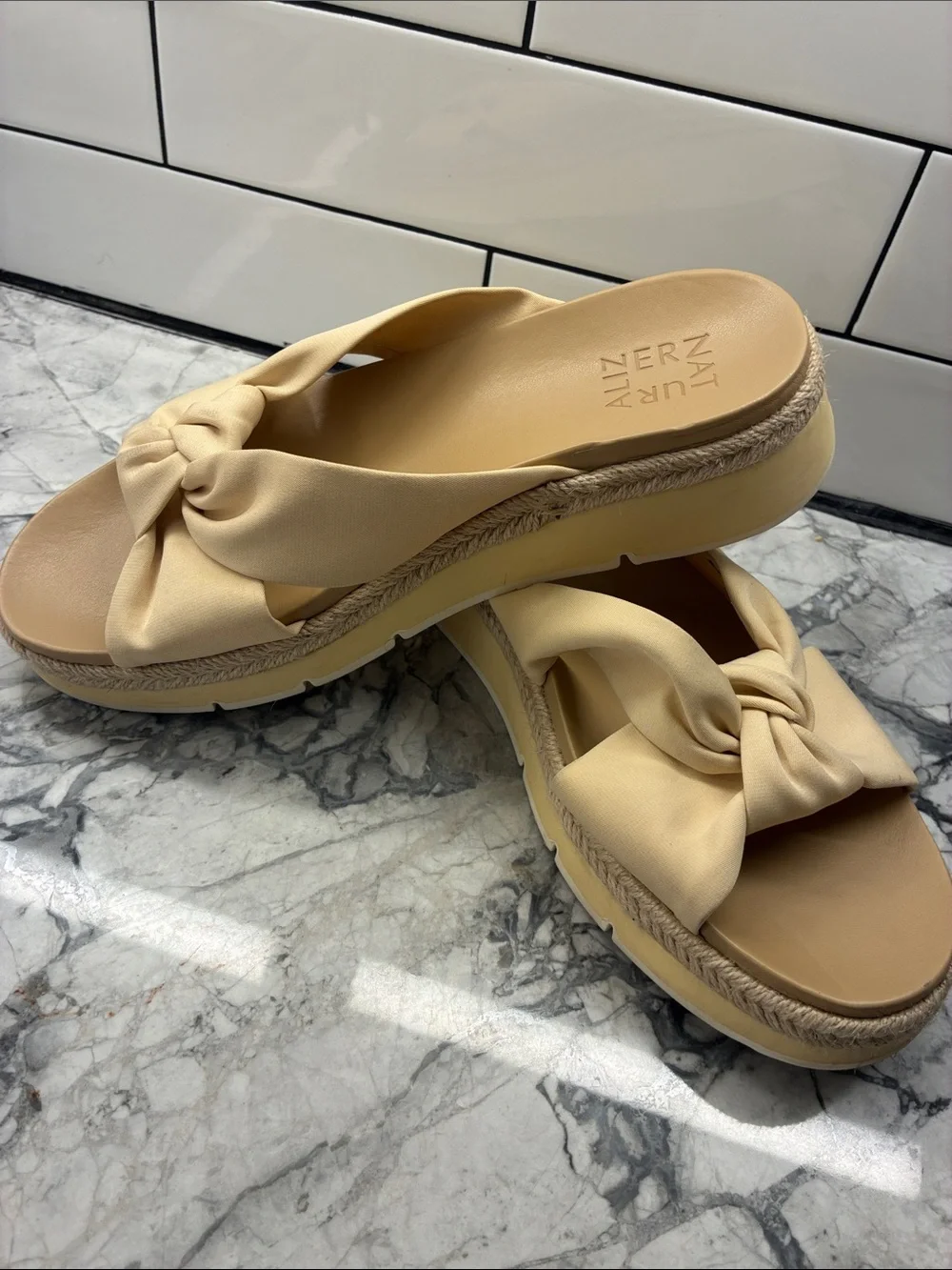 Naturalizer Beige Knot-Front Slide rope  espadrille Sandals 9.5  runs big